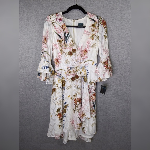 👯‍♀️Host Pick⚡️Gabby Skye Faux Wrap Dress - Picture 4 of 11